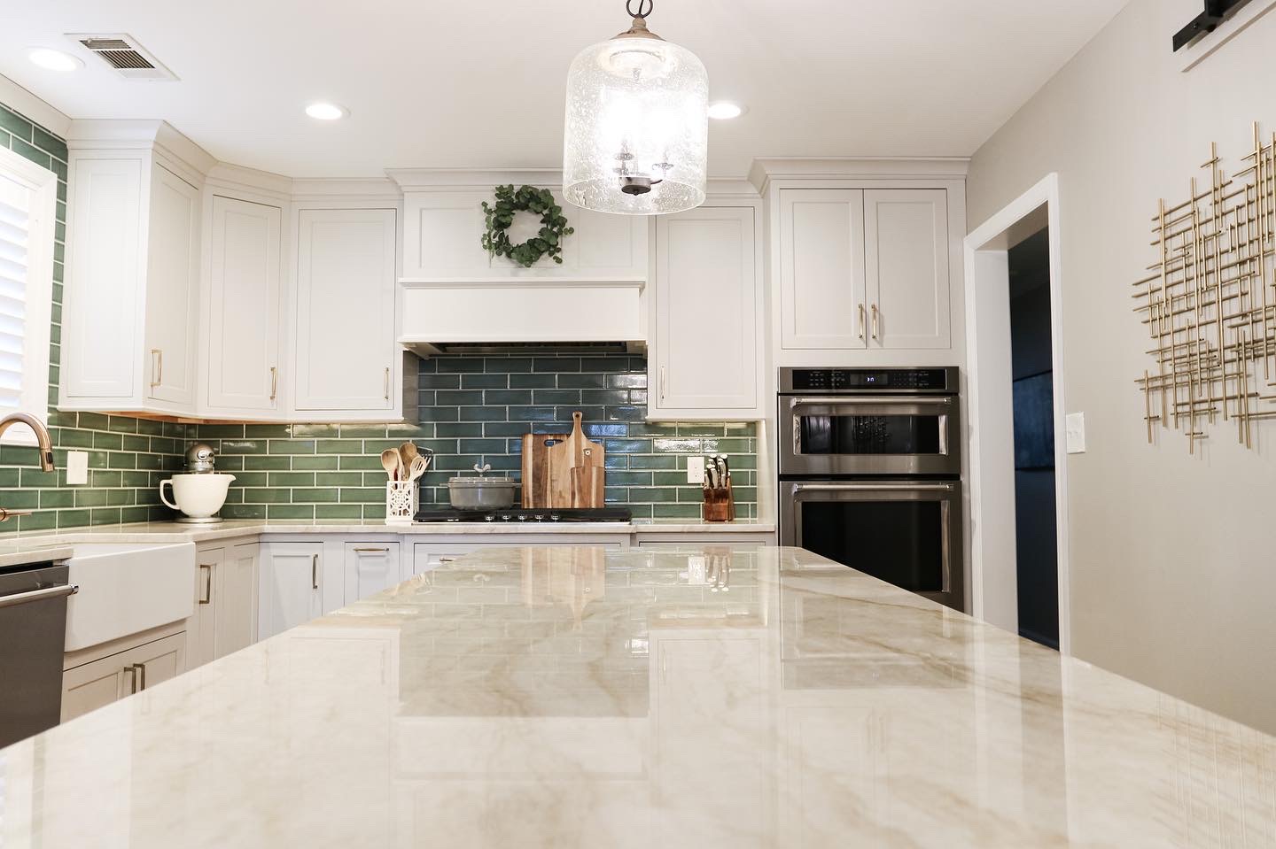 Shiloh kitchen detail, designed by GranitePro