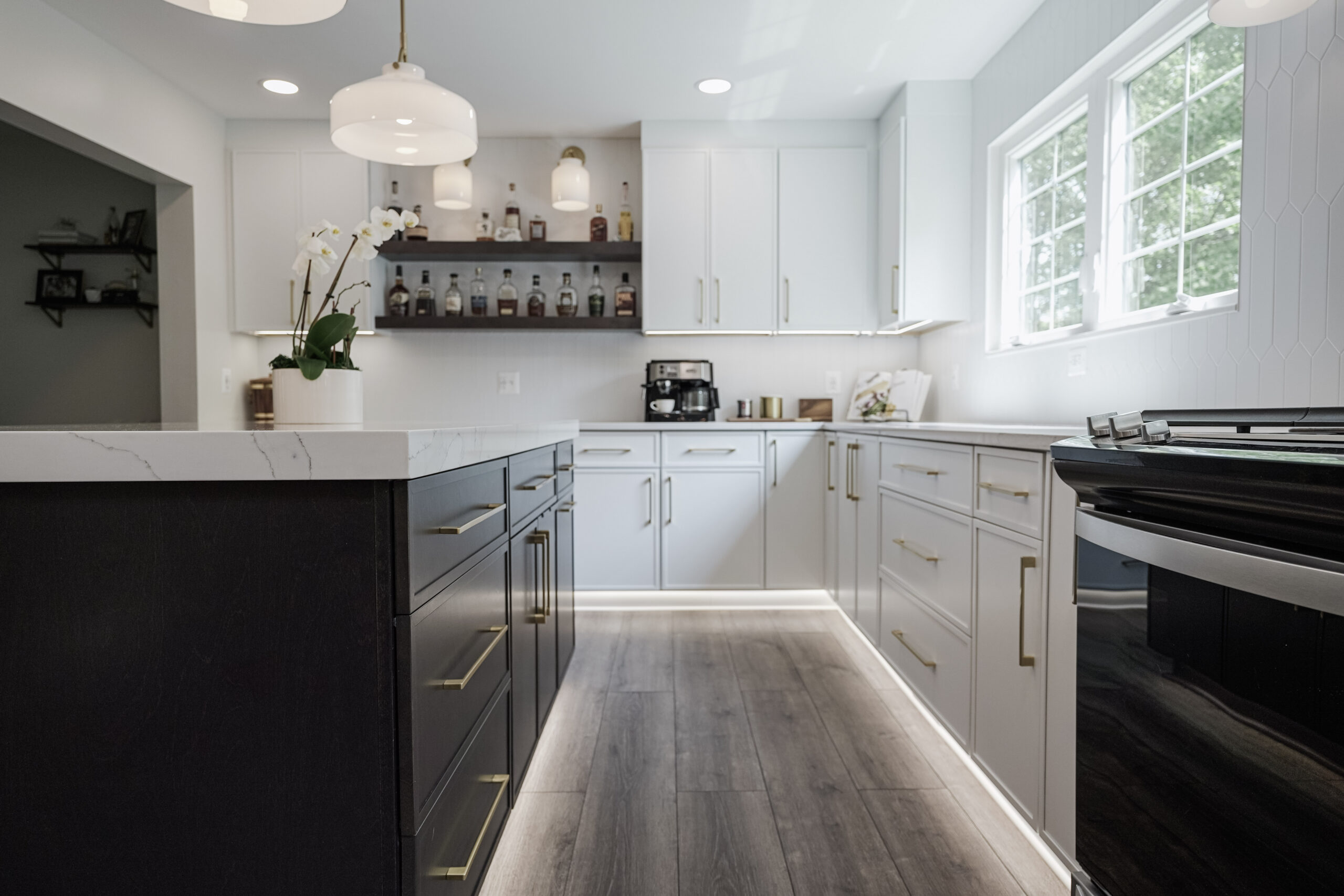 Kitchen remodel with new cabinets by GranitePro